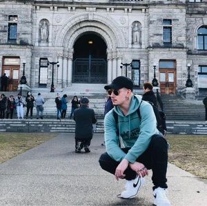 Meet your Posher, Jesse